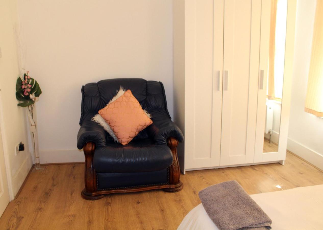 Cozy Rooms Or Apartment In London Townhouse Fast Links To Central Luaran gambar