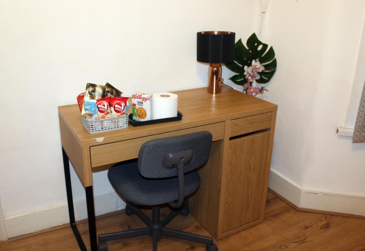Cozy Rooms Or Apartment In London Townhouse Fast Links To Central Luaran gambar