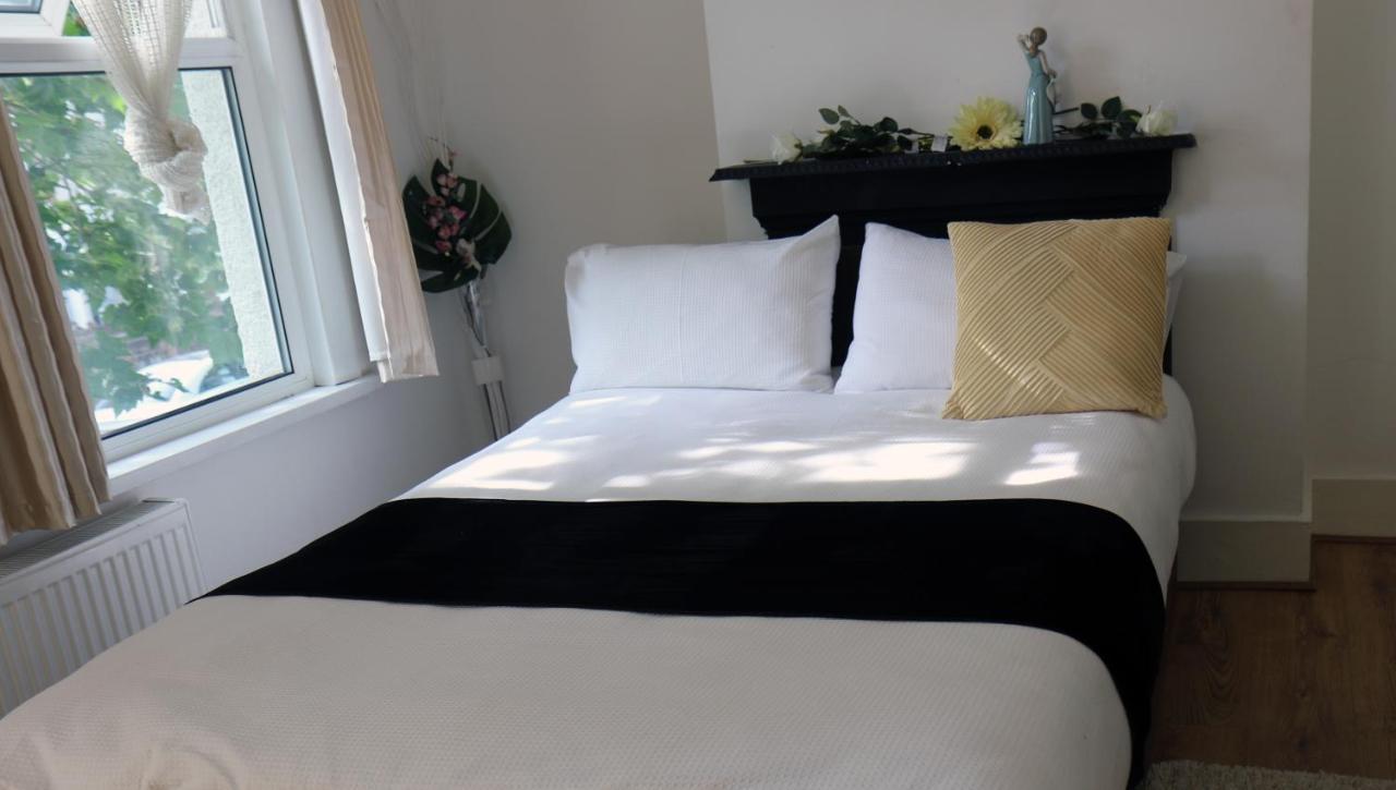 Cozy Rooms Or Apartment In London Townhouse Fast Links To Central Luaran gambar